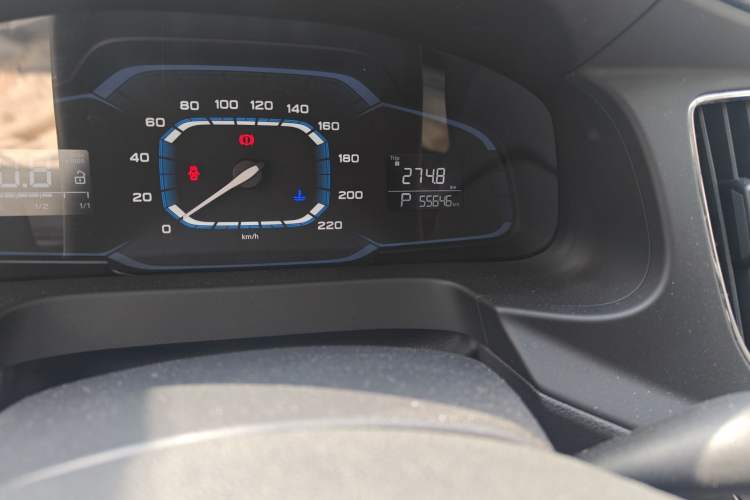 Used Roewe 360 2015 1.5L Automatic Luxury Edition Odometer Close Up