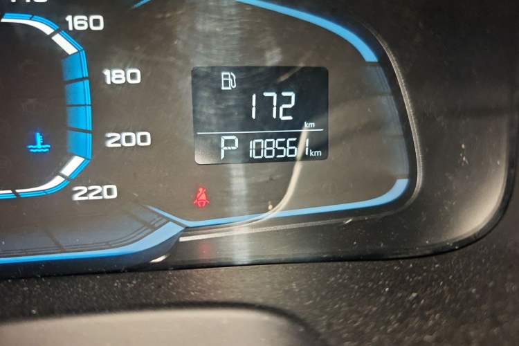 Used Roewe 360 2015 1.5L Automatic Luxury Edition Odometer Close Up