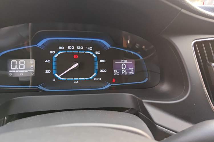 Used Roewe 360 2015 20T TST Deluxe Edition Odometer Close Up
