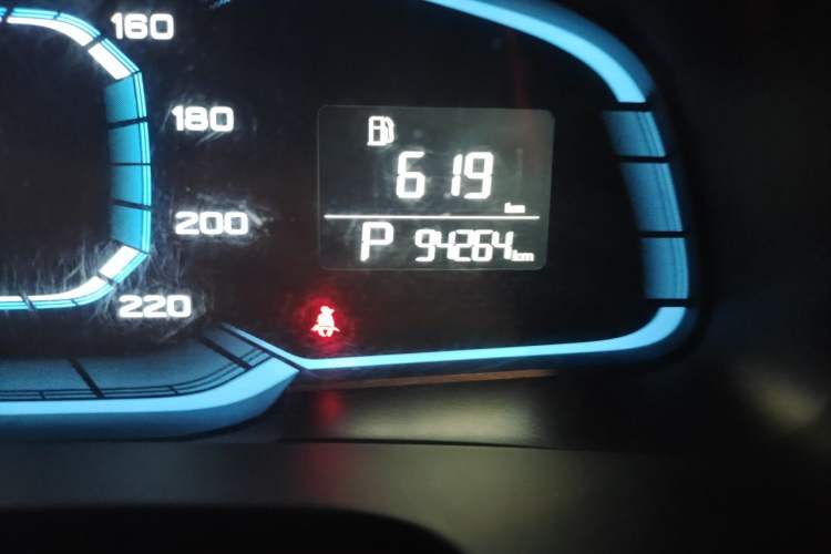 Used Roewe 360 2015 1.5L Automatic Luxury Edition Odometer Close Up
