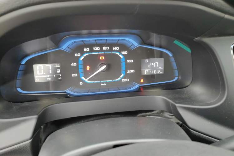 Used Roewe 360 2015 1.5L Automatic Luxury Edition Odometer Close Up