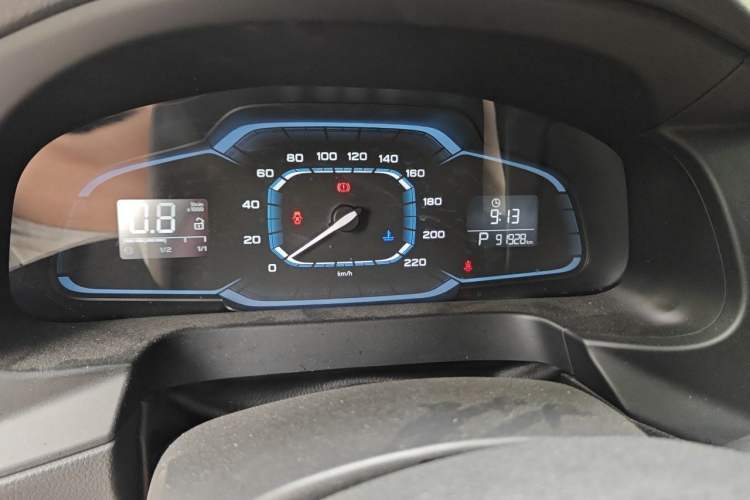 Used Roewe 360 2015 1.5L Automatic Luxury Edition Odometer Close Up