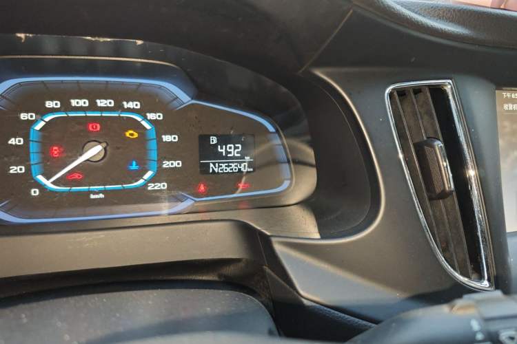 Used Roewe 360 2015 1.5L Automatic Luxury Edition Odometer Close Up