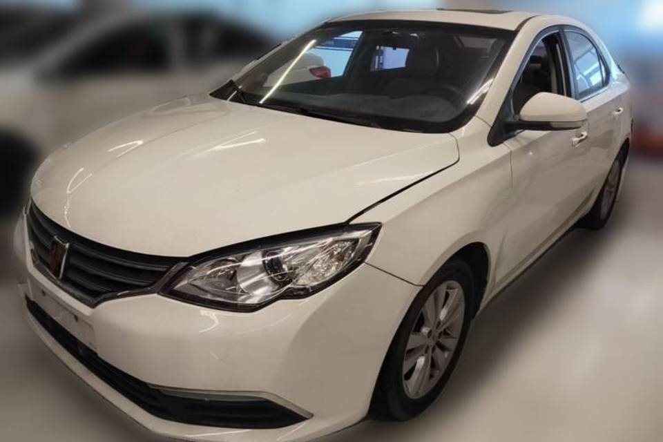 Roewe 360 2015