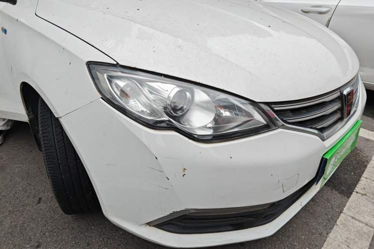 Used Roewe 360 2015 1.5L Automatic Luxury Edition Right Front Headlight