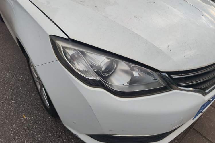 Used Roewe 360 2015 1.5L Automatic Luxury Edition Right Front Headlight