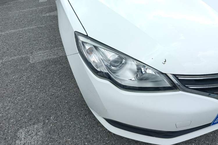 Used Roewe 360 2015 1.5L Automatic Luxury Edition Right Front Headlight