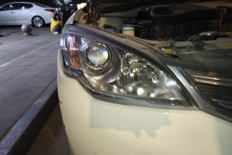 Used Roewe 360 2015 1.5L Manual Luxury Edition Right Front Headlight