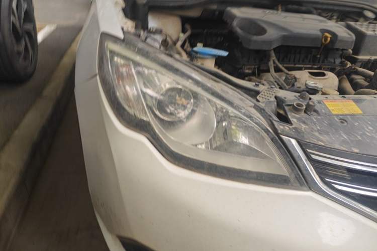 Used Roewe 360 2015 1.5L Manual Luxury Edition Right Front Headlight