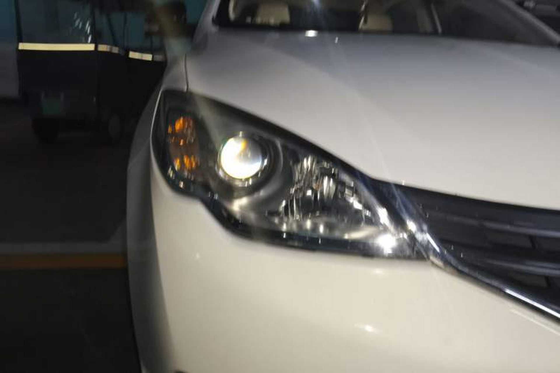 Used Roewe 360 2015 1.5L Automatic Luxury Edition Right Front Headlight