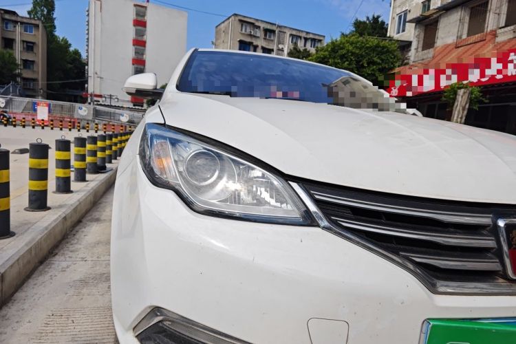 Used Roewe 360 2015 1.5L Automatic Luxury Edition Right Front Headlight