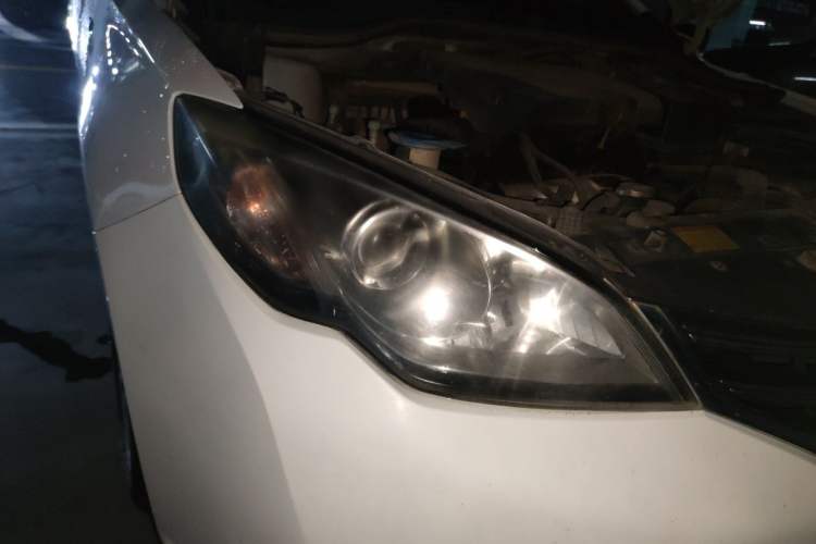 Used Roewe 360 2015 1.5L Automatic Luxury Edition Right Front Headlight
