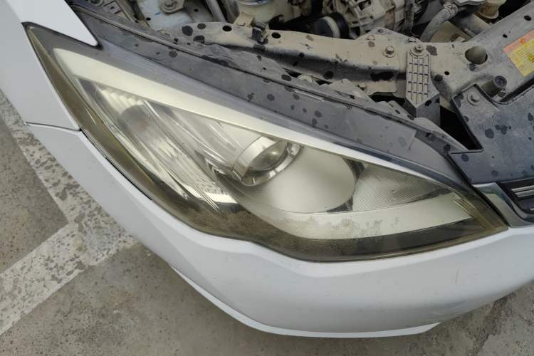 Used Roewe 360 2015 1.5L Automatic Luxury Edition Right Front Headlight