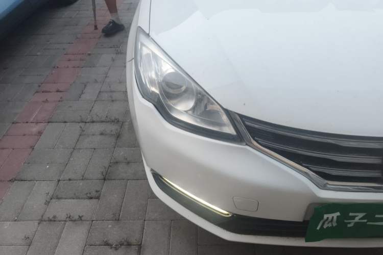 Used Roewe 360 2015 1.5L Manual Luxury Edition Right Front Headlight