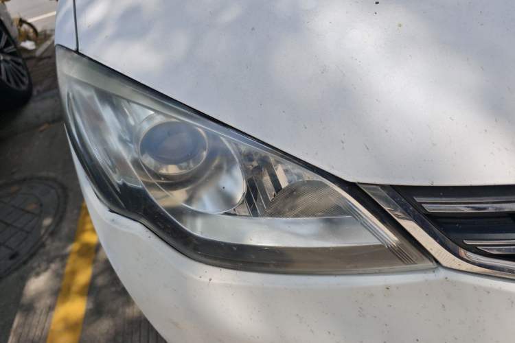Used Roewe 360 2015 1.5L Manual Luxury Edition Right Front Headlight