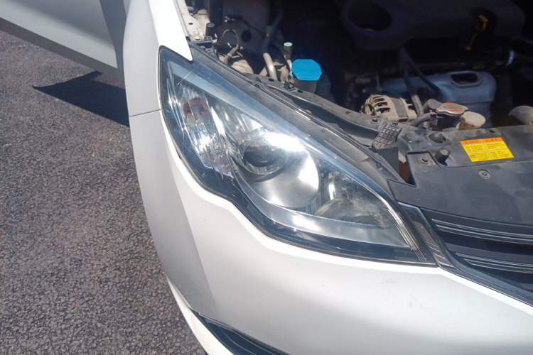 Used Roewe 360 2015 1.5L Manual Luxury Edition Right Front Headlight