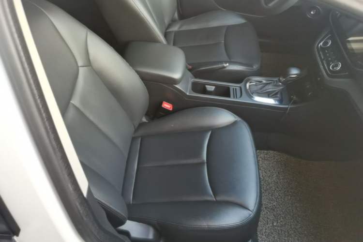 Used Roewe 360 2015 20T TST Deluxe Edition Right Front Seat