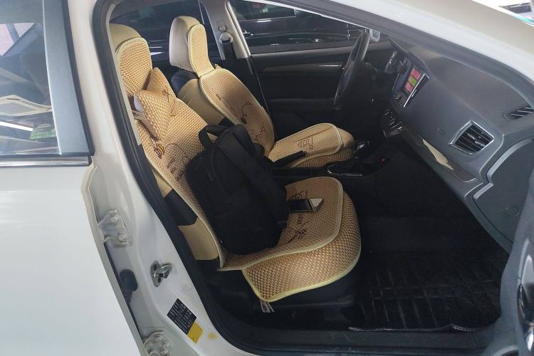 Used Roewe 360 2015 1.5L Automatic Luxury Edition Right Front Seat