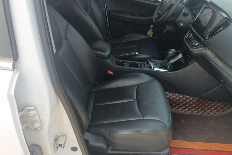 Used Roewe 360 2015 1.5L Automatic Luxury Edition Right Front Seat