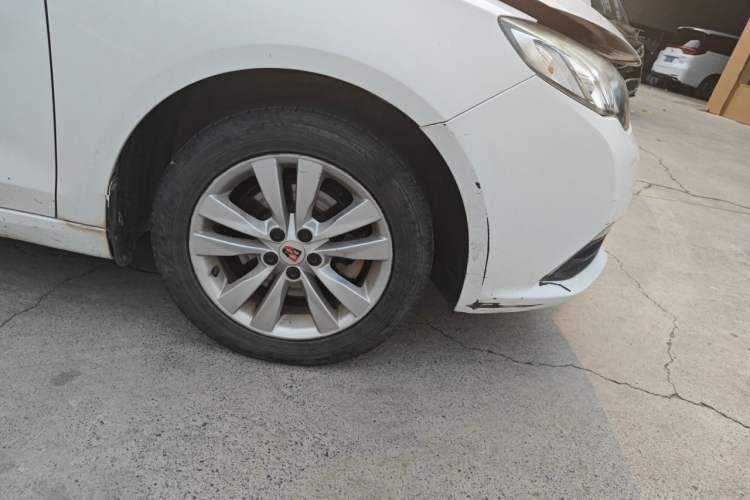 Used Roewe 360 2015 1.5L Manual Luxury Edition Right Front Wheel Hub