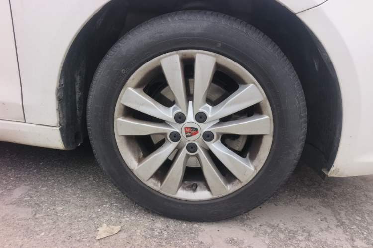 Used Roewe 360 2015 1.5L Automatic Luxury Edition Right Front Wheel Hub