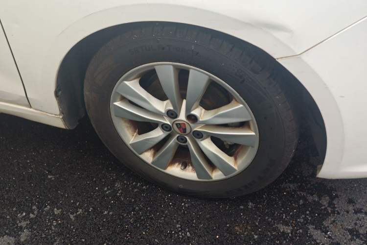 Used Roewe 360 2015 1.5L Automatic Luxury Edition Right Front Wheel Hub