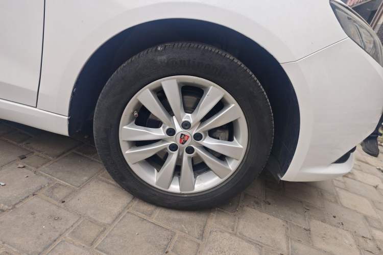 Used Roewe 360 2015 1.5L Automatic Luxury Edition Right Front Wheel Hub