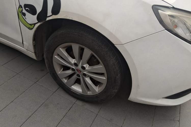 Used Roewe 360 2015 1.5L Manual Luxury Edition Right Front Wheel Hub