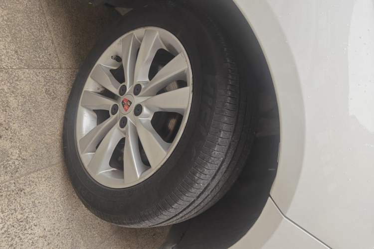 Used Roewe 360 2015 1.5L Manual Luxury Edition Right Front Wheel Hub