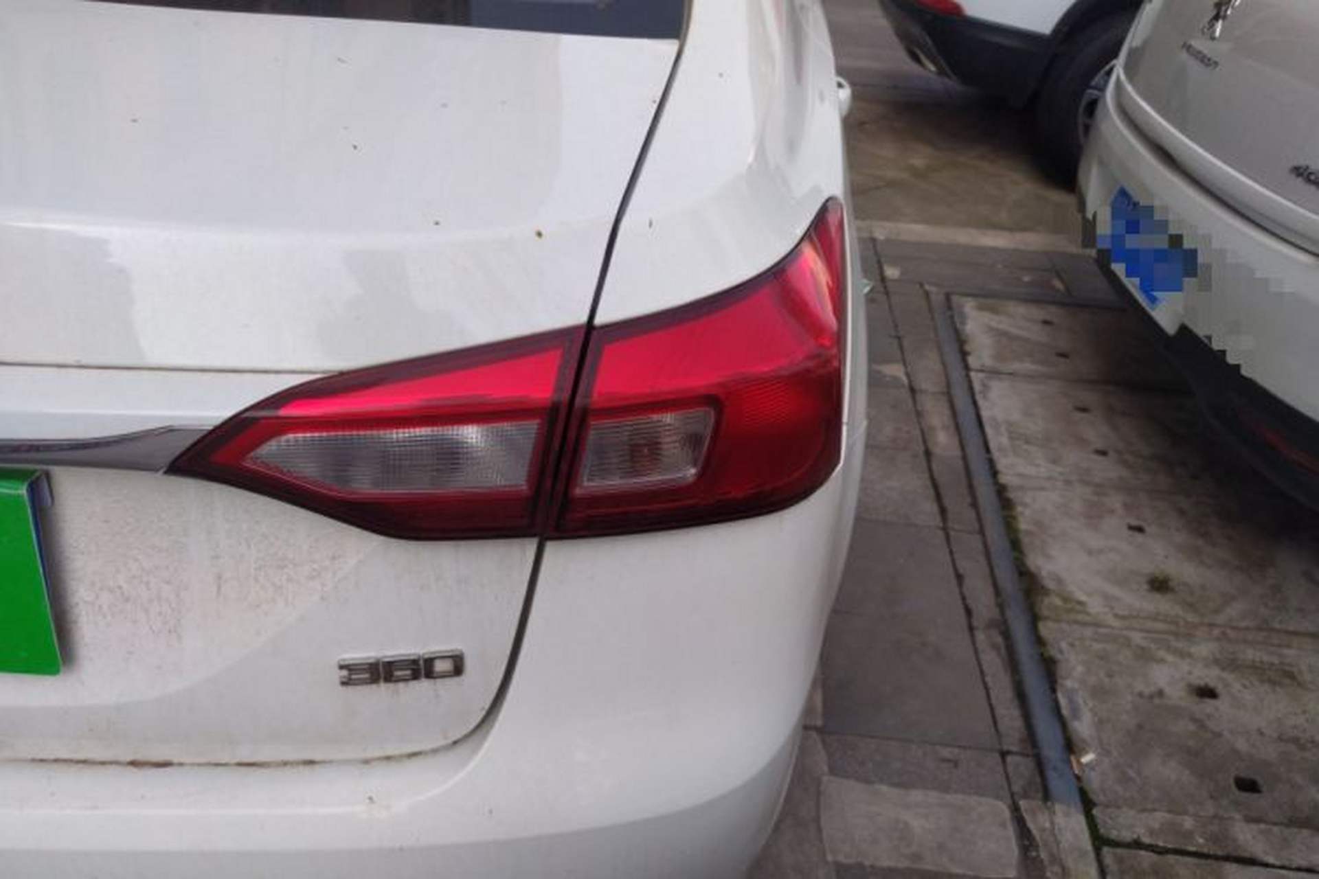 Used Roewe 360 2015 1.5L Automatic Luxury Edition Right Rear Taillight