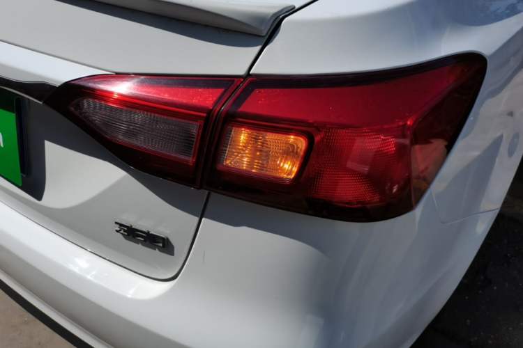 Used Roewe 360 2015 1.5L Manual Luxury Edition Right Rear Taillight