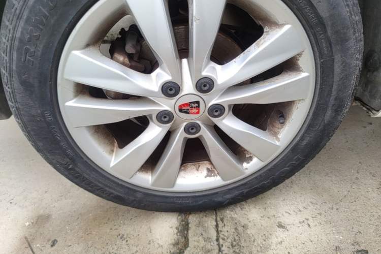 Used Roewe 360 2015 1.5L Automatic Luxury Edition Right Rear Wheel Hub
