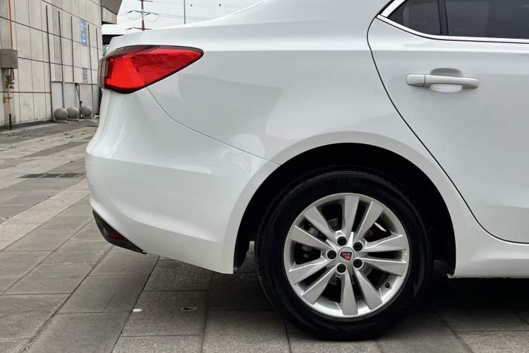 Used Roewe 360 2015 1.5L Manual Luxury Edition Right Rear Wheel Hub