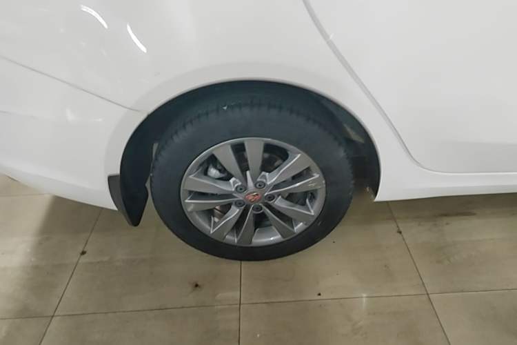Used Roewe 360 2015 20T TST Deluxe Edition Right Rear Wheel Hub