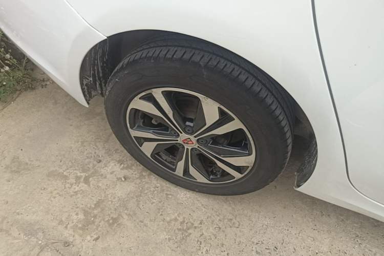 Used Roewe 360 2015 1.5L Manual Luxury Edition Right Rear Wheel Hub