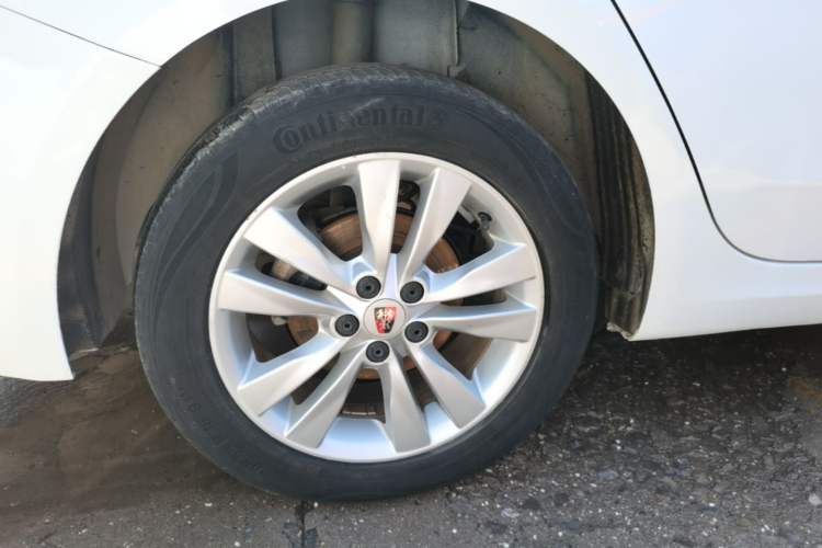 Used Roewe 360 2015 1.5L Manual Luxury Edition Right Rear Wheel Hub