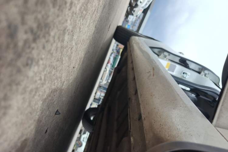Used Roewe 360 2015 1.5L Automatic Luxury Edition Right Side Sill