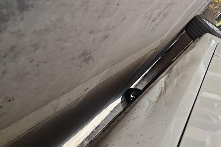 Used Roewe 360 2015 1.5L Automatic Luxury Edition Right Side Sill