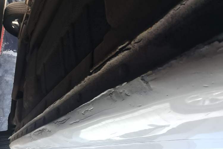 Used Roewe 360 2015 1.5L Manual Luxury Edition Right Side Sill