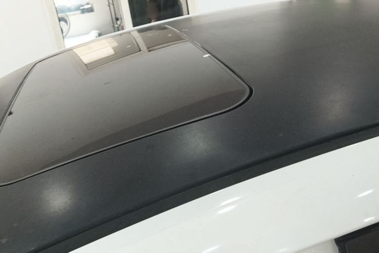Used Roewe 360 2015 20T TST Deluxe Edition Roof