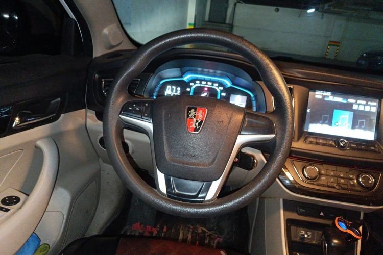 Used Roewe 360 2015 20T TST Deluxe Edition Steering Wheel