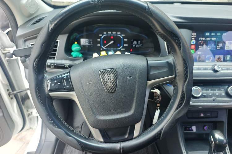 Used Roewe 360 2015 1.5L Automatic Luxury Edition Steering Wheel