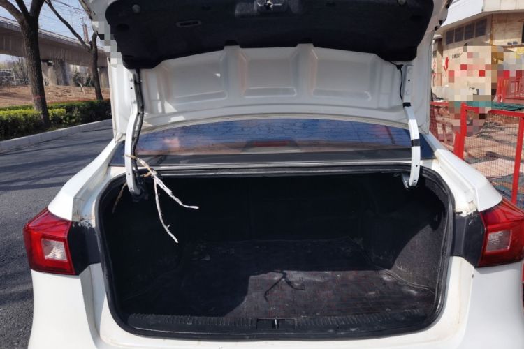 Used Roewe 360 2015 1.5L Manual Luxury Edition Trunk