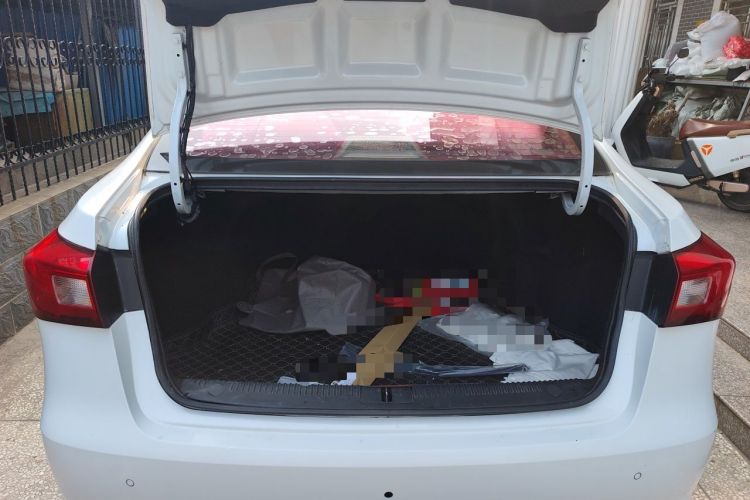 Used Roewe 360 2015 1.5L Manual Luxury Edition Trunk