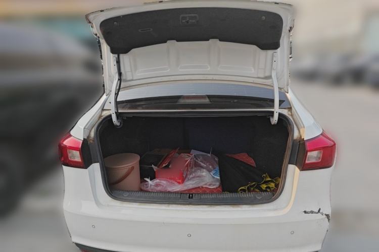 Used Roewe 360 2015 1.5L Manual Luxury Edition Trunk