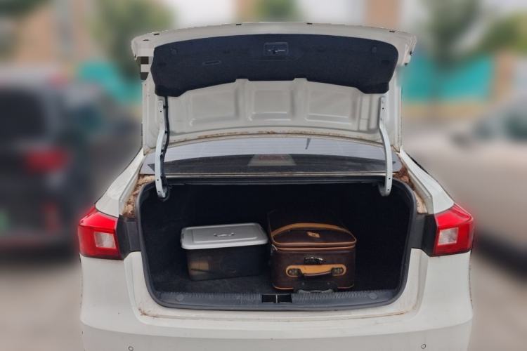 Used Roewe 360 2015 1.5L Manual Luxury Edition Trunk