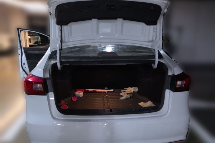 Used Roewe 360 2015 1.5L Manual Luxury Edition Trunk