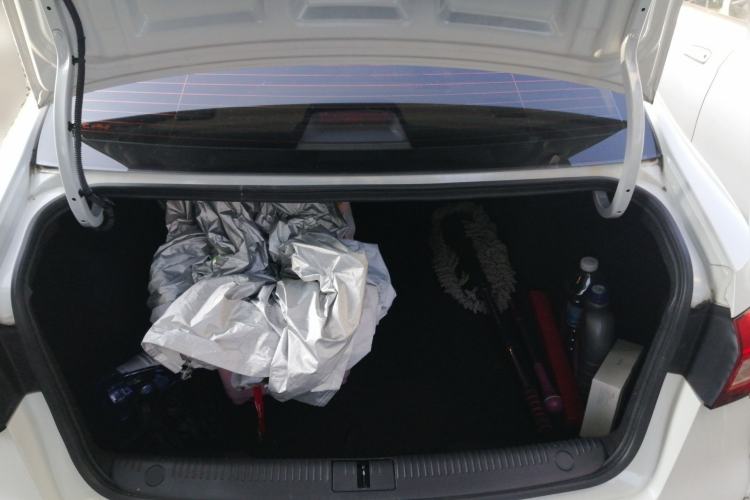 Used Roewe 360 2015 1.5L Automatic Luxury Edition Trunk