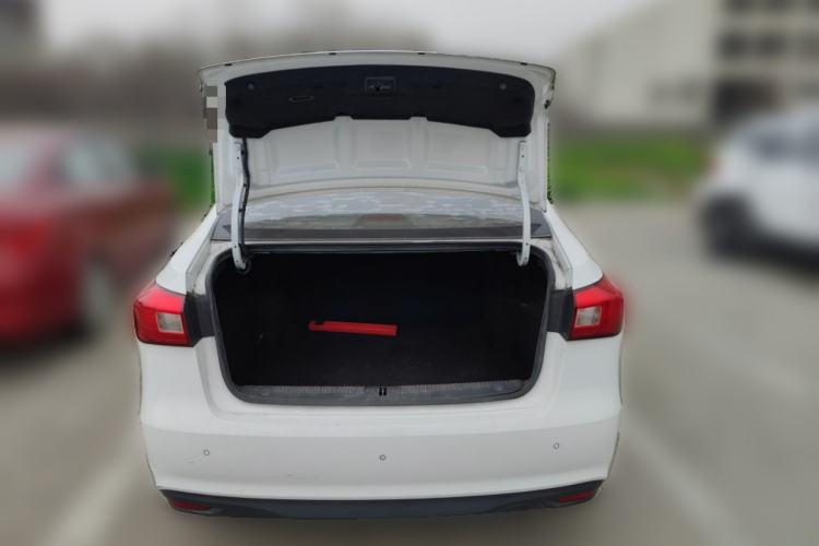 Used Roewe 360 2015 1.5L Automatic Luxury Edition Trunk