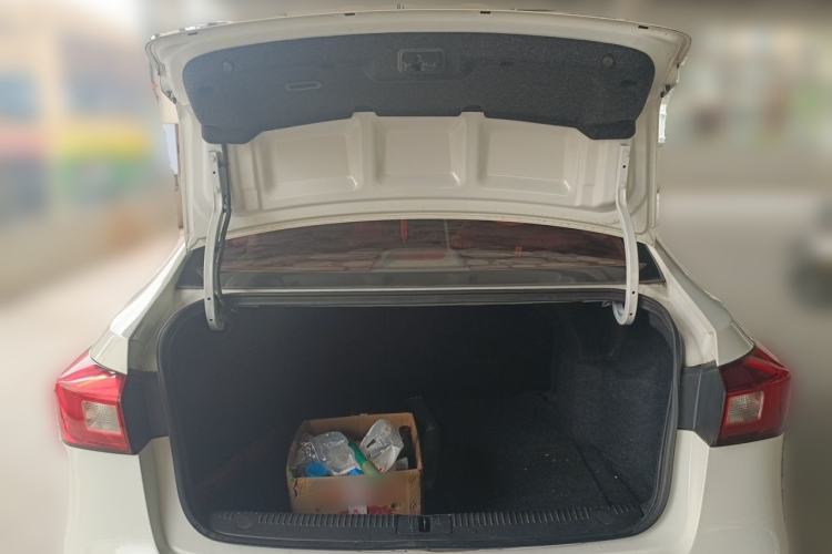 Used Roewe 360 2015 1.5L Manual Luxury Edition Trunk